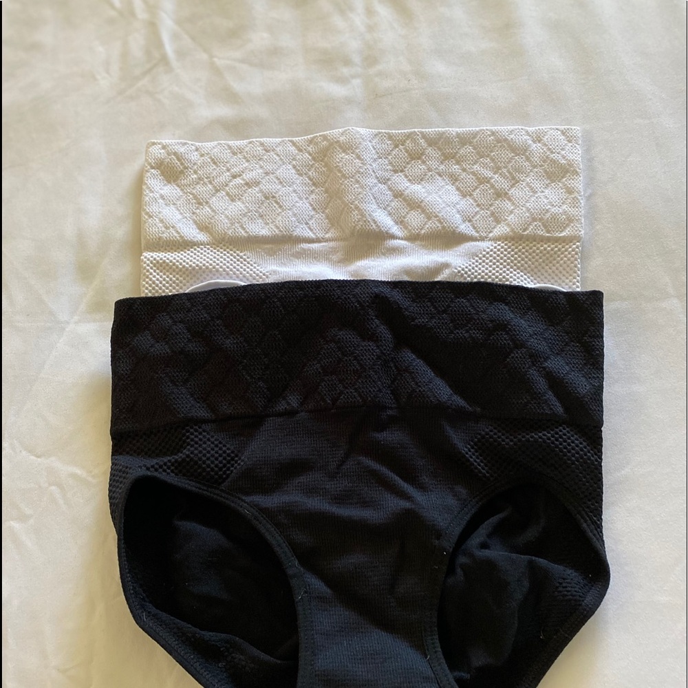 NWOT! Shape-ware bundle
